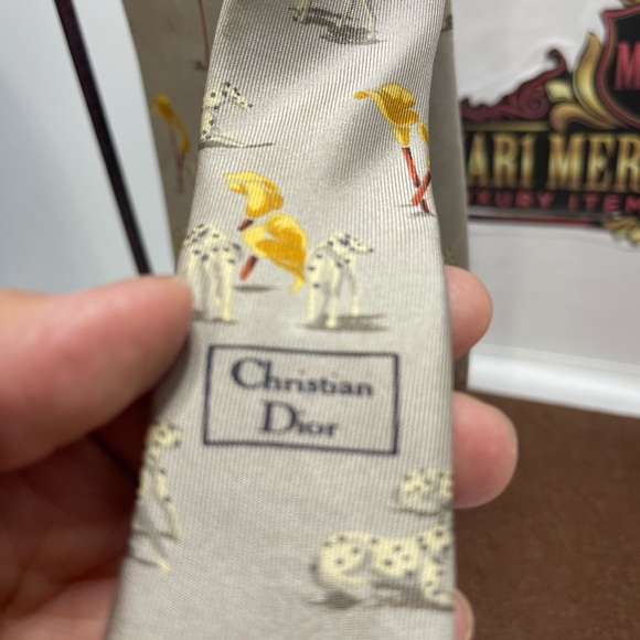 Christian Dior Silk Necktie , tan color. - Picture 7 of 7